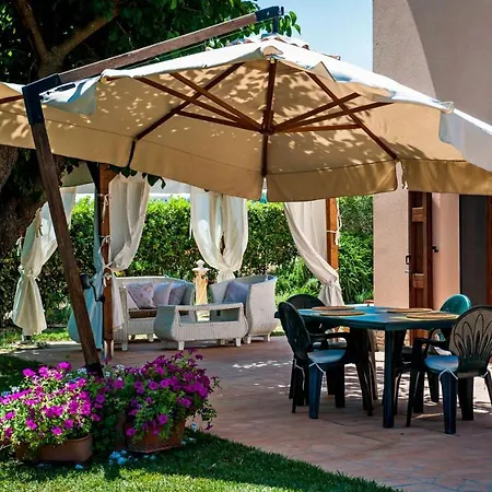 Casa vacanze Independent House With Pool San Costanzo