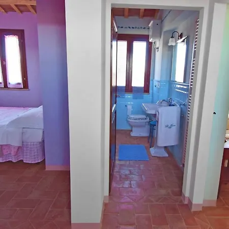 Independent House With Pool San Costanzo