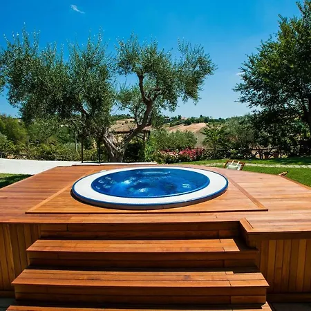 Independent House With Pool San Costanzo