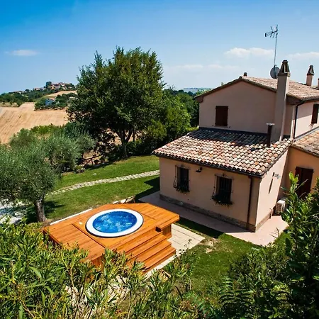 Independent House With Pool San Costanzo